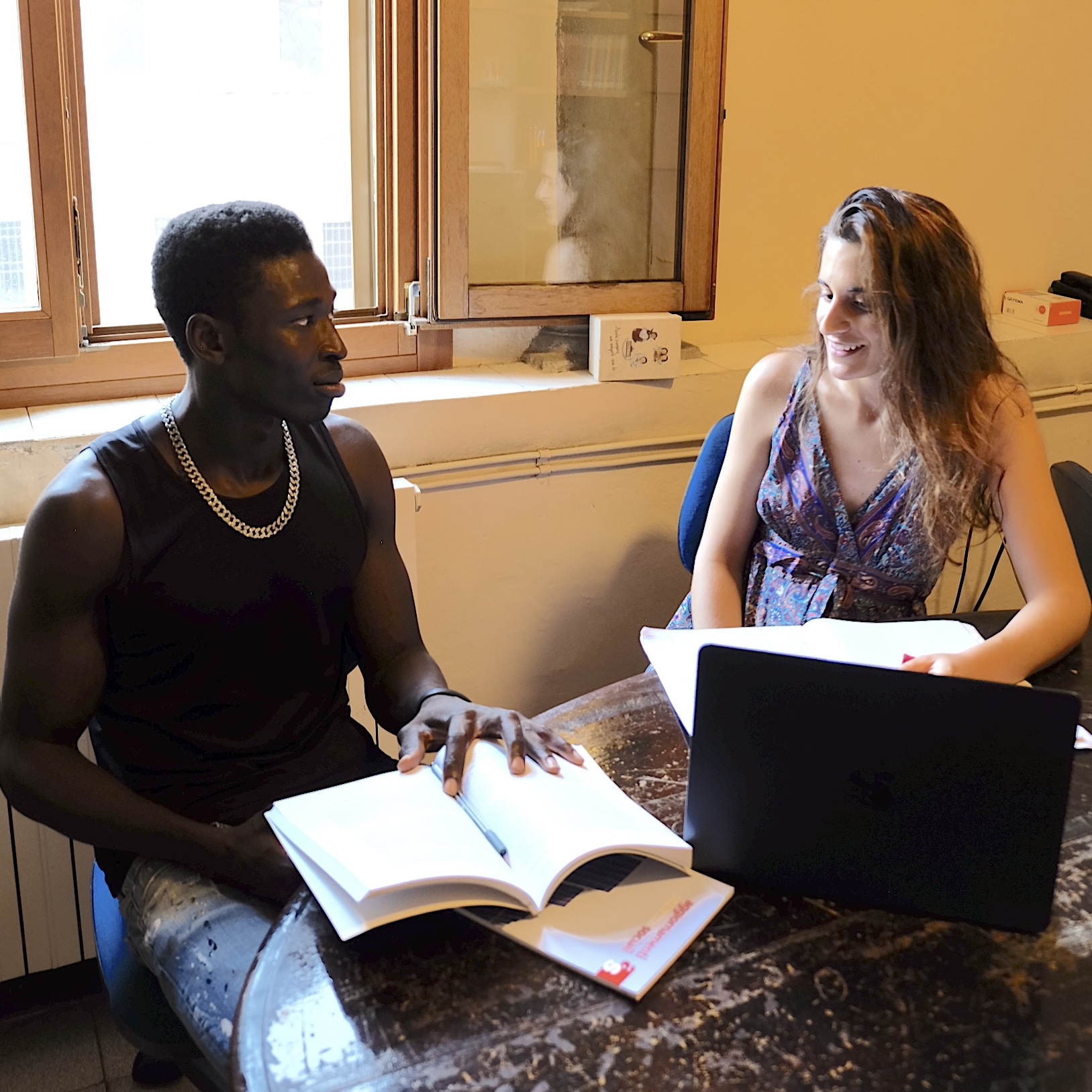Sul ‘Tandem’ coi migranti: una lezione tira l’altra, fuori dall’emarginazione